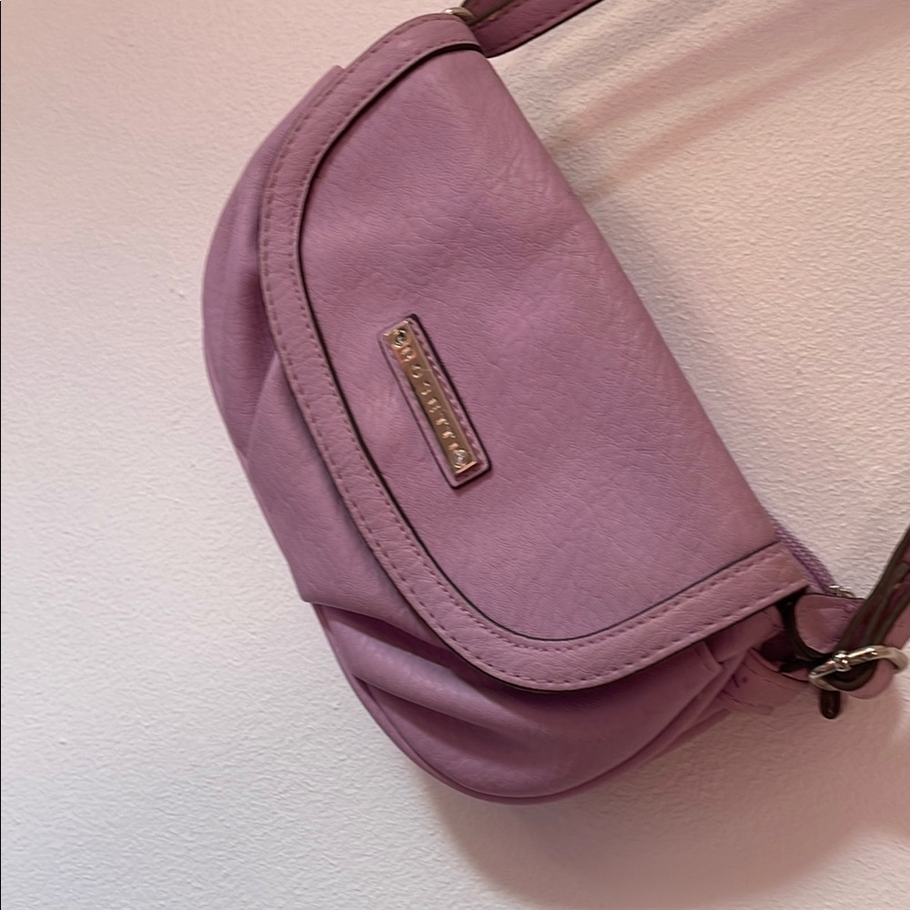 ROSETTI Elegant Purple Shoulder Bag with Sleek Design
